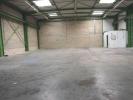 Location Commerce Saint-thibault-des-vignes 77400 327 m2