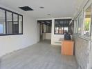 Location Local commercial Tampon 97430 140 m2