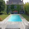 Vente Prestige Cholet 49300 10 pieces 370 m2