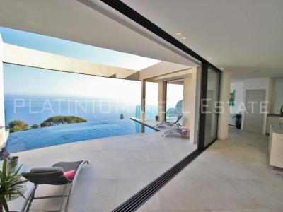 photo Rent for holidays House EZE 06