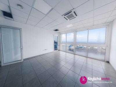 photo For rent Commercial office SAINT-PIERRE 974