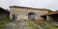 For rent Commerce Aubeville  16250 180 m2