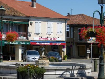 photo For sale Commerce TRIE-SUR-BAISE 65