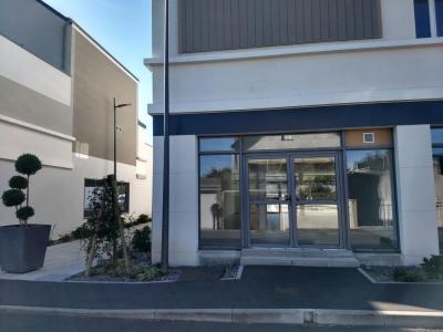 Location Commerce MONTJEAN-SUR-LOIRE 49570