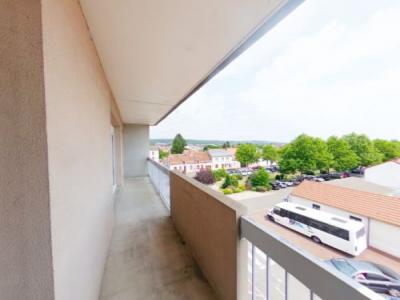 For sale Apartment SAINT-AMAND-MONTROND 