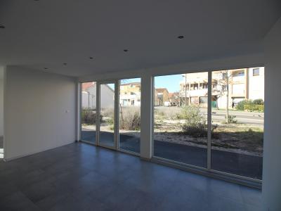photo For rent Commercial office MIRAMAS 13
