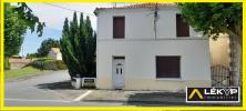 For sale House Saint-jean-d'angely  17400 100 m2 3 rooms