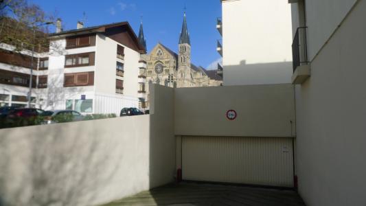 photo For rent Parking REIMS 51