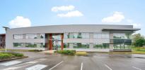 Louer Commerce 3290 m2 Lieusaint