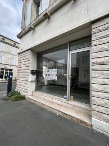 photo For sale Commerce ROCHEFORT 17