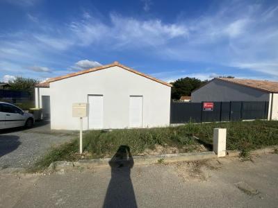 photo For rent House MARTINET 85