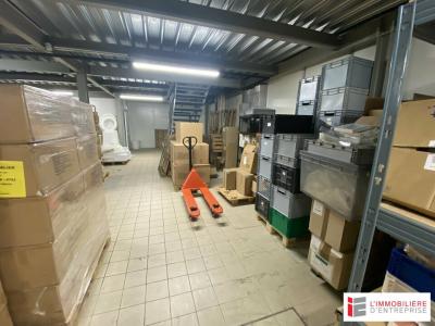 photo For rent Commerce RENNES 35