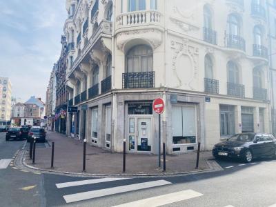 photo For rent Commerce LILLE 59