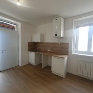For rent Apartment CHAMBON-FEUGEROLLES  42