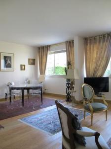 photo Rent for holidays Apartment PARIS 75