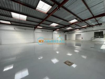 photo For rent Commerce LISSES 91