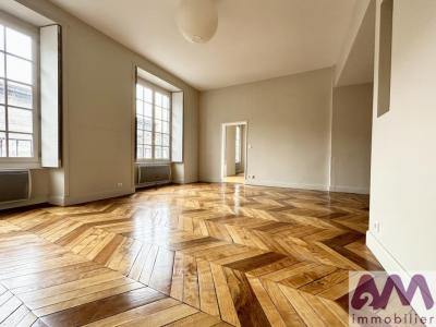 Vente Appartement 7 pièces CLERMONT-FERRAND 63000