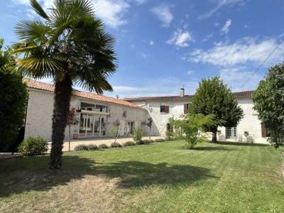 For sale House SAINT-MARTIN-DE-JUILLERS  17