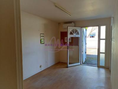 photo For rent Commerce CESTAS 33