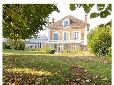 Vente Maison 12 pices COUDRAY-MONTCEAUX 91830