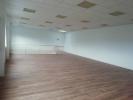 Louer Commerce 460 m2 Montevrain