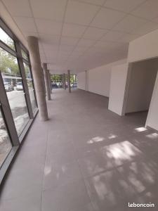 photo For rent Commercial office ANGERS 49