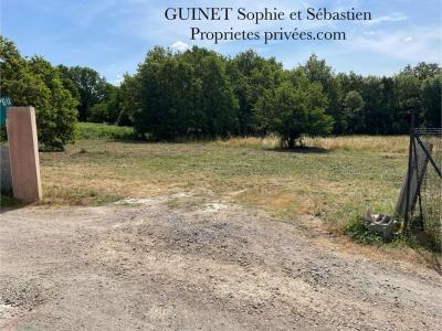 For sale Land ROSNAY  85