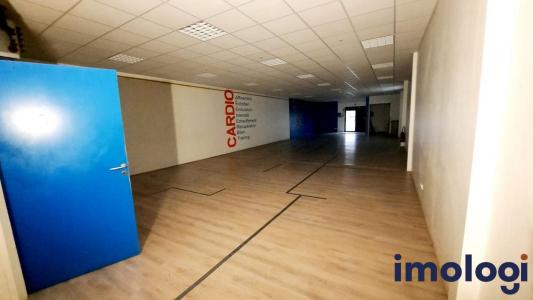 photo For rent Commerce PONTARLIER 25