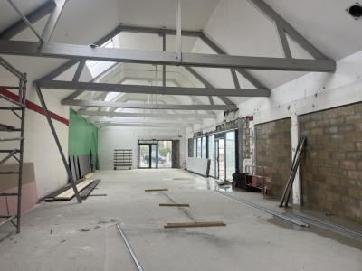 Location Commerce TROYES 10000