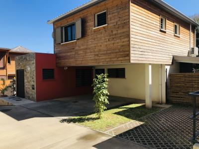 photo For rent House POSSESSION 974