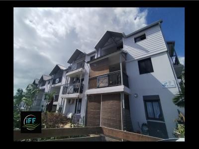 For rent Apartment AVIRONS  974