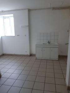 Location Appartement 4 pices AUTUN 71400