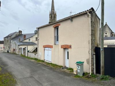 photo For sale House ROCHESERVIERE 85