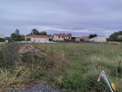 For sale Land VENDAT  03