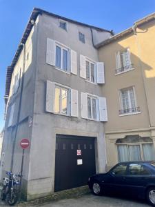 For sale Apartment building SAINT-LEONARD-DE-NOBLAT  87