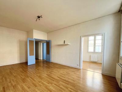 photo For rent Apartment ROCHEFORT 17