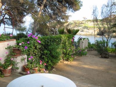photo Rent for holidays House ISSAMBRES 83