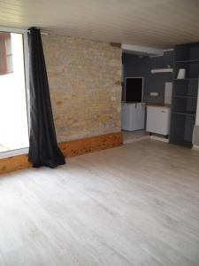 photo For rent Apartment SAINTE-HERMINE 85