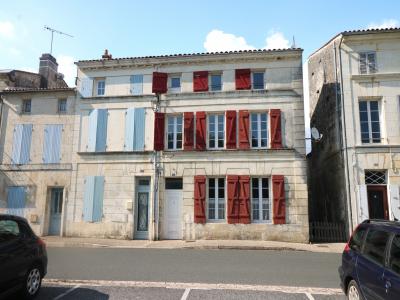 Vente Maison SAINT-SAVINIEN  17