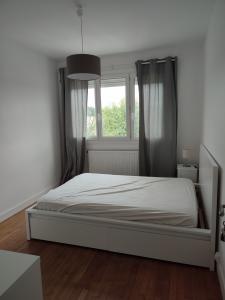 photo For rent Apartment CAEN 14