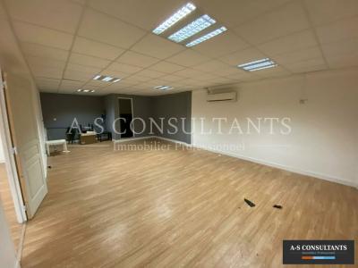 photo For rent Commercial office SOYONS 07