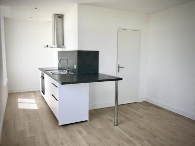 photo For rent Apartment SAINT-QUENTIN 02