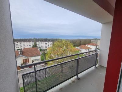 For rent Apartment CHAUMONT  52