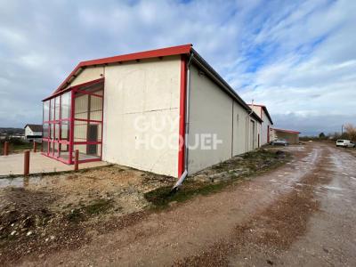 Location Commerce VILLEFARGEAU  89