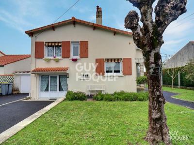 For sale House SURGERES  17