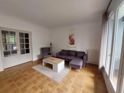 Location Appartement ECULLY  69