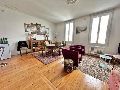photo For rent Apartment ROCHEFORT 17