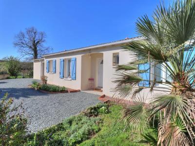 For sale House ECHIRE  79