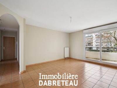 Location Appartement 4 pices BRON 69500