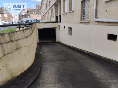 photo For rent Parking BEAUVAIS 60